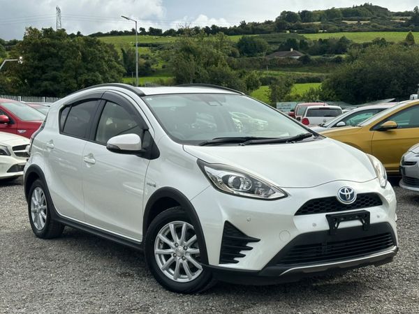 Toyota Aqua Hatchback, Petrol Hybrid, 2019, White