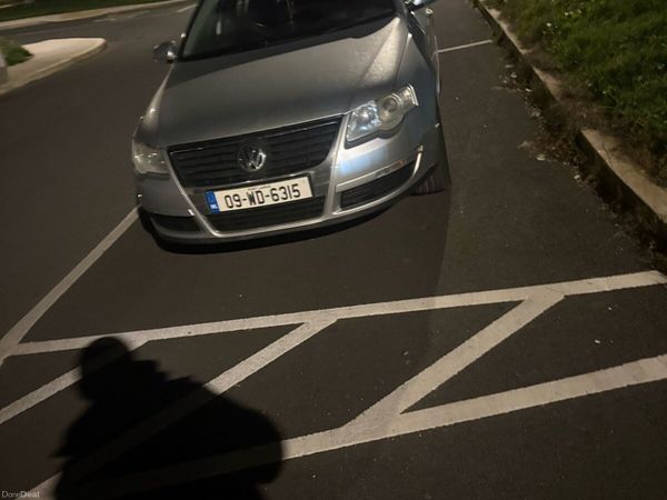 Volkswagen Passat Saloon, Diesel, 2009, Silver