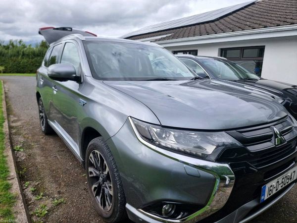 Mitsubishi Outlander SUV, Petrol Plug-in Hybrid, 2016, Grey