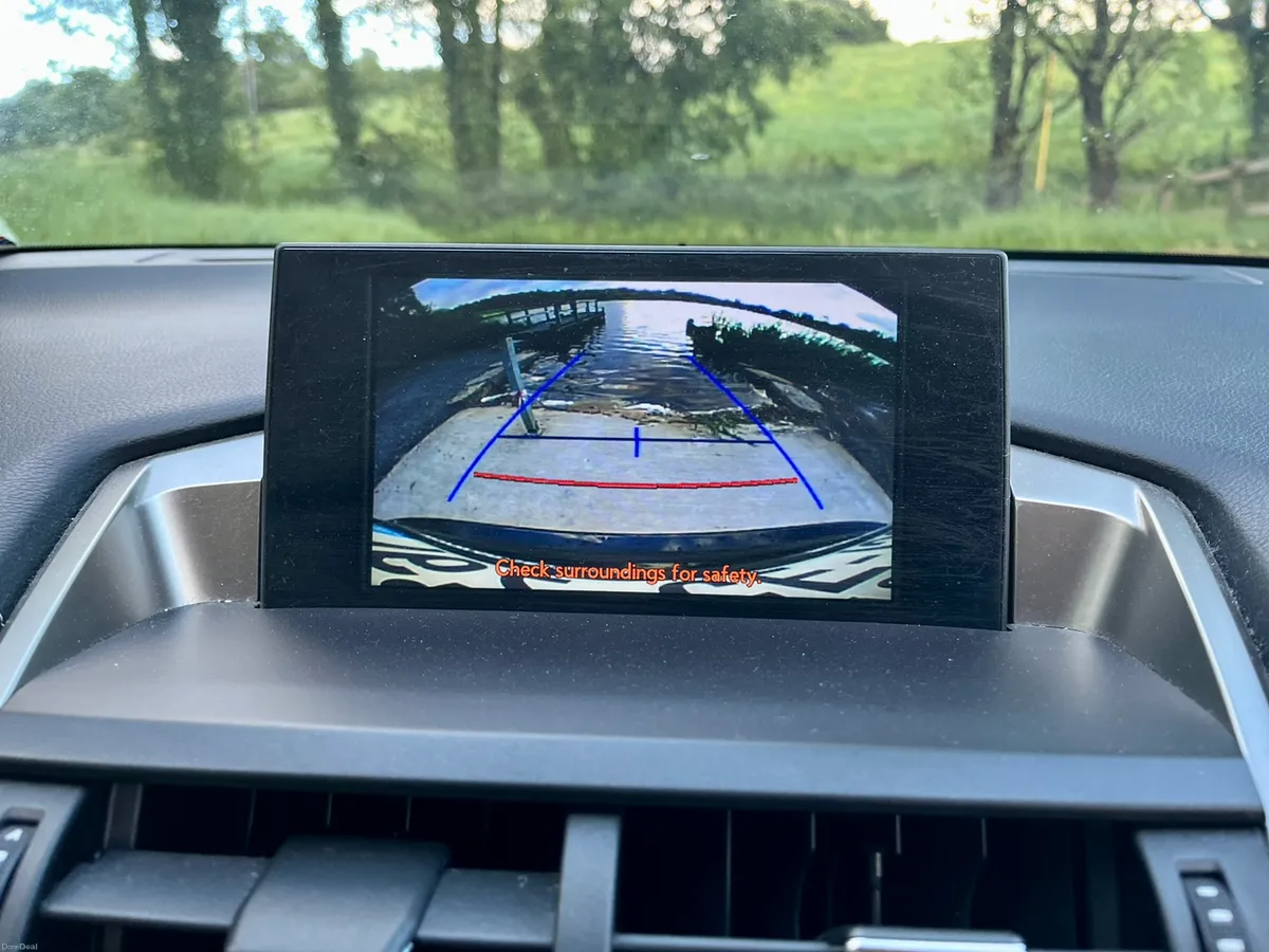 Lexus nx hybrid - Image 4