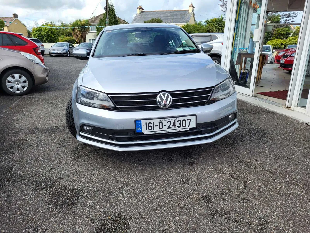 Volkswagen Jetta Auto C/Line, 2016 - Image 2