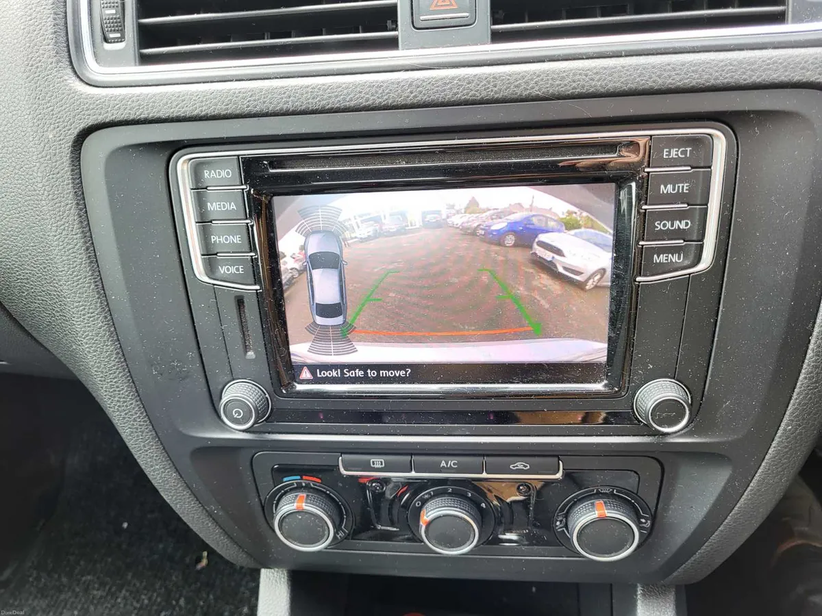 Volkswagen Jetta Auto C/Line, 2016 - Image 3