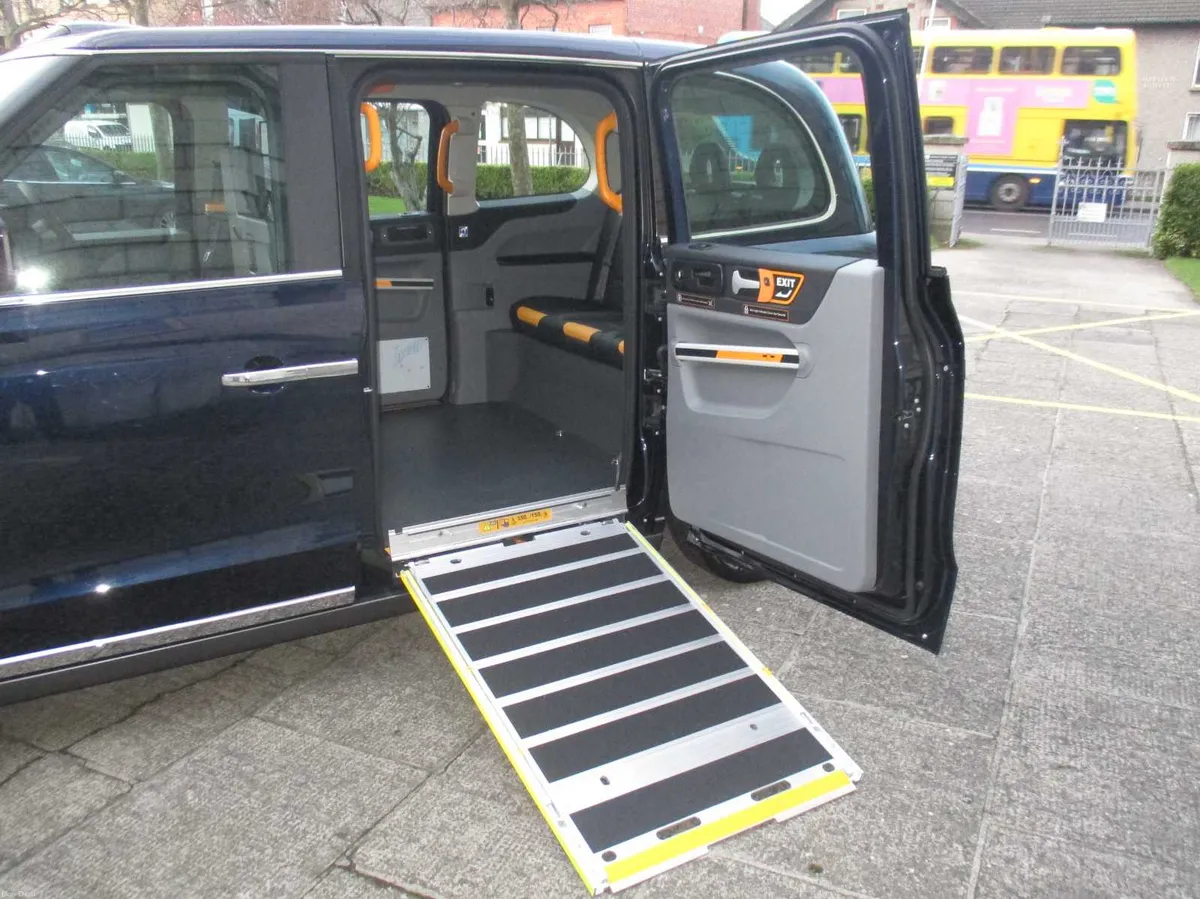 2025 LEVC TX / WHEELCHAIR ACCESSIBLE TAXI - Image 5