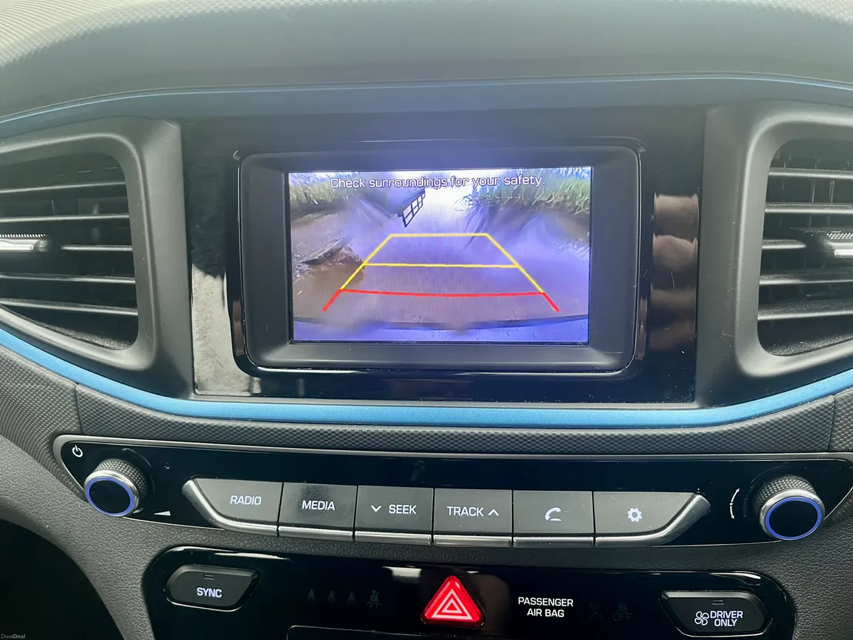 Hybrid Hyundai ioniq - Image 6