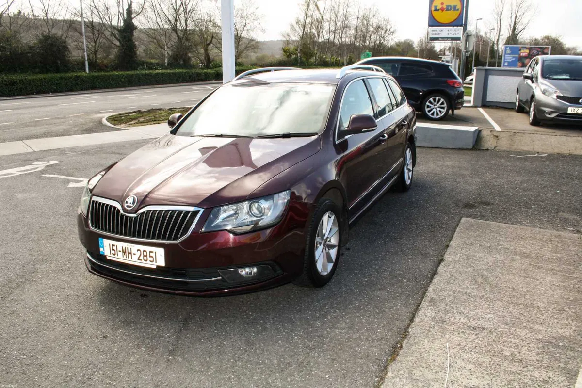 2015 Skoda Superb  Ambition 1.6TDi Estate - Image 3
