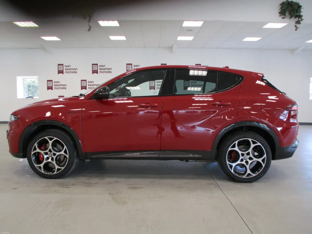 ALFA ROMEO TONALE PHEV- 252 OFFERS 3.9% FINANCE - Image 1