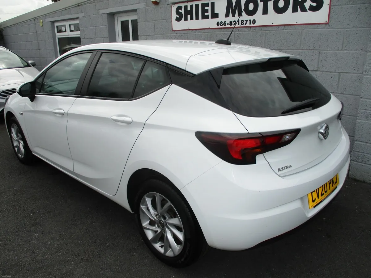 ASTRA 2020 1.2 PETROL MANUAL H BACK - Image 5