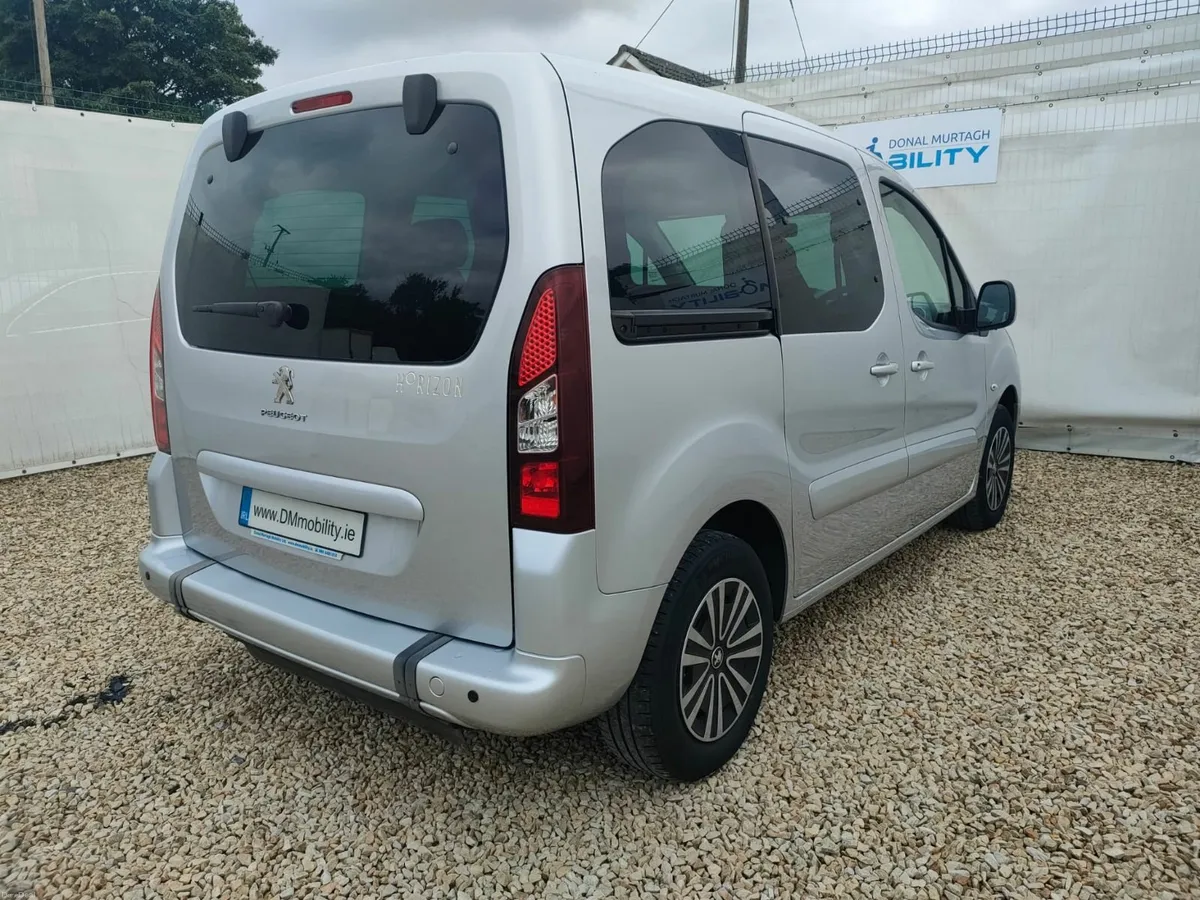 Wheelchair Car - Image 4