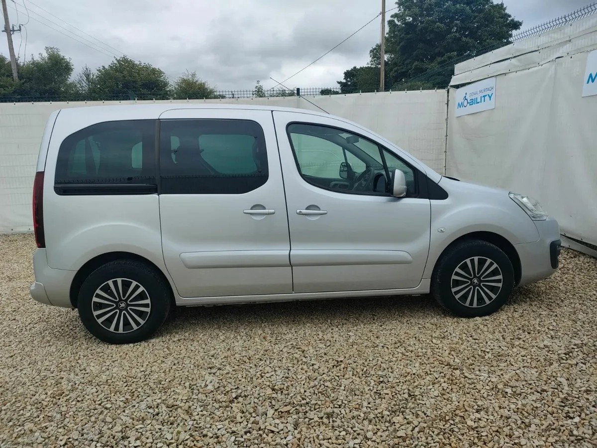 Wheelchair Car - Image 6