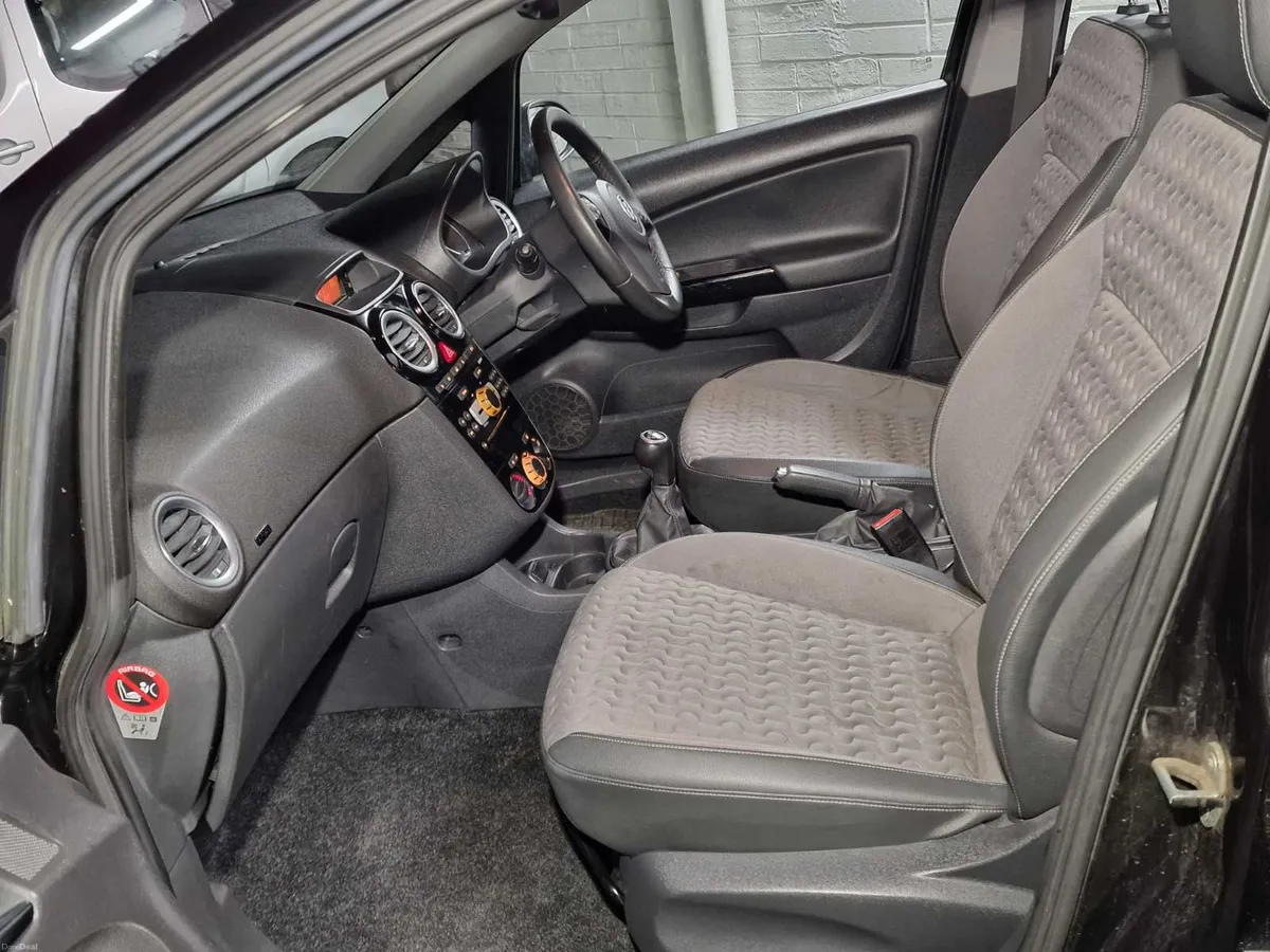 Vauxhall / OPEL Corsa, 2014 1.2 TOP SPEC - Image 3