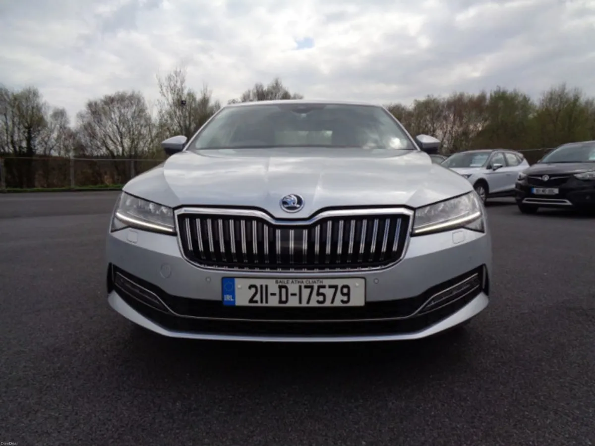 Skoda Superb Style 2.0tdi 150HP 5DR - Image 4