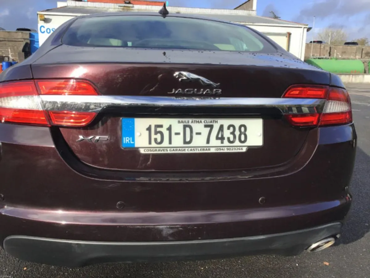 Jaguar XF 2.2 D Premium Luxury 4DR Auto - Image 2