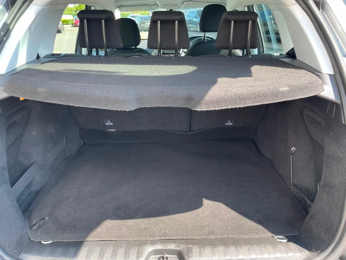 Peugeot 2008 1.6 Blue Hdi 75bhp Active - Image 5