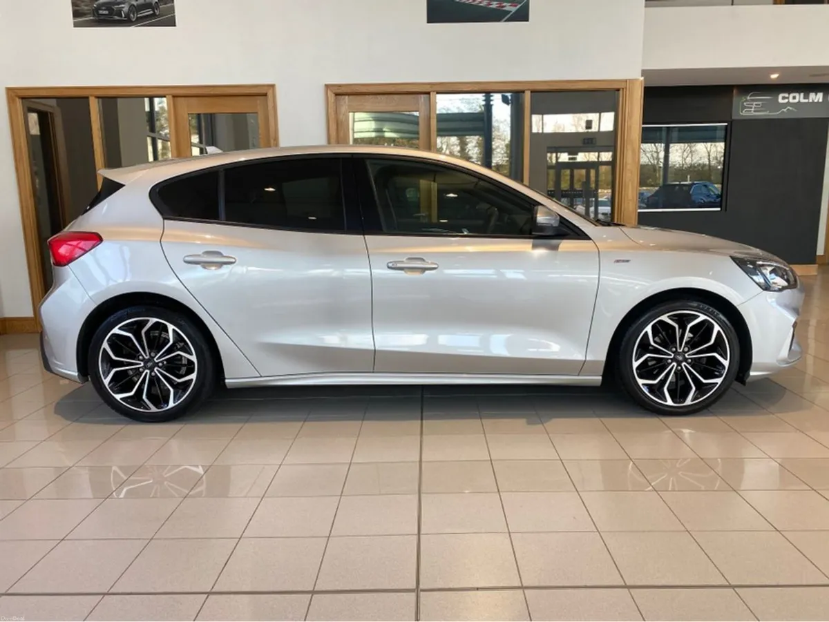 Ford Focus ST-Line Edition 1.5 TD 120hp M6 - Image 2