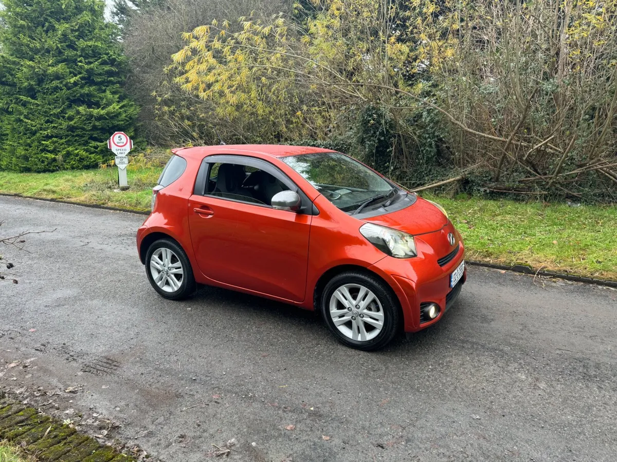 132 TOYOTA IQ 1.3 AUTOMATIC - Image 1