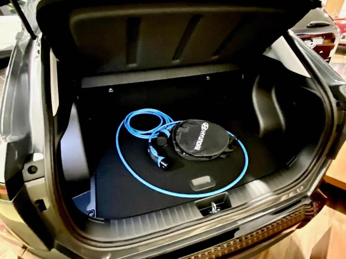 Elegance KONA Full EV 262 - Video Tour - Image 5