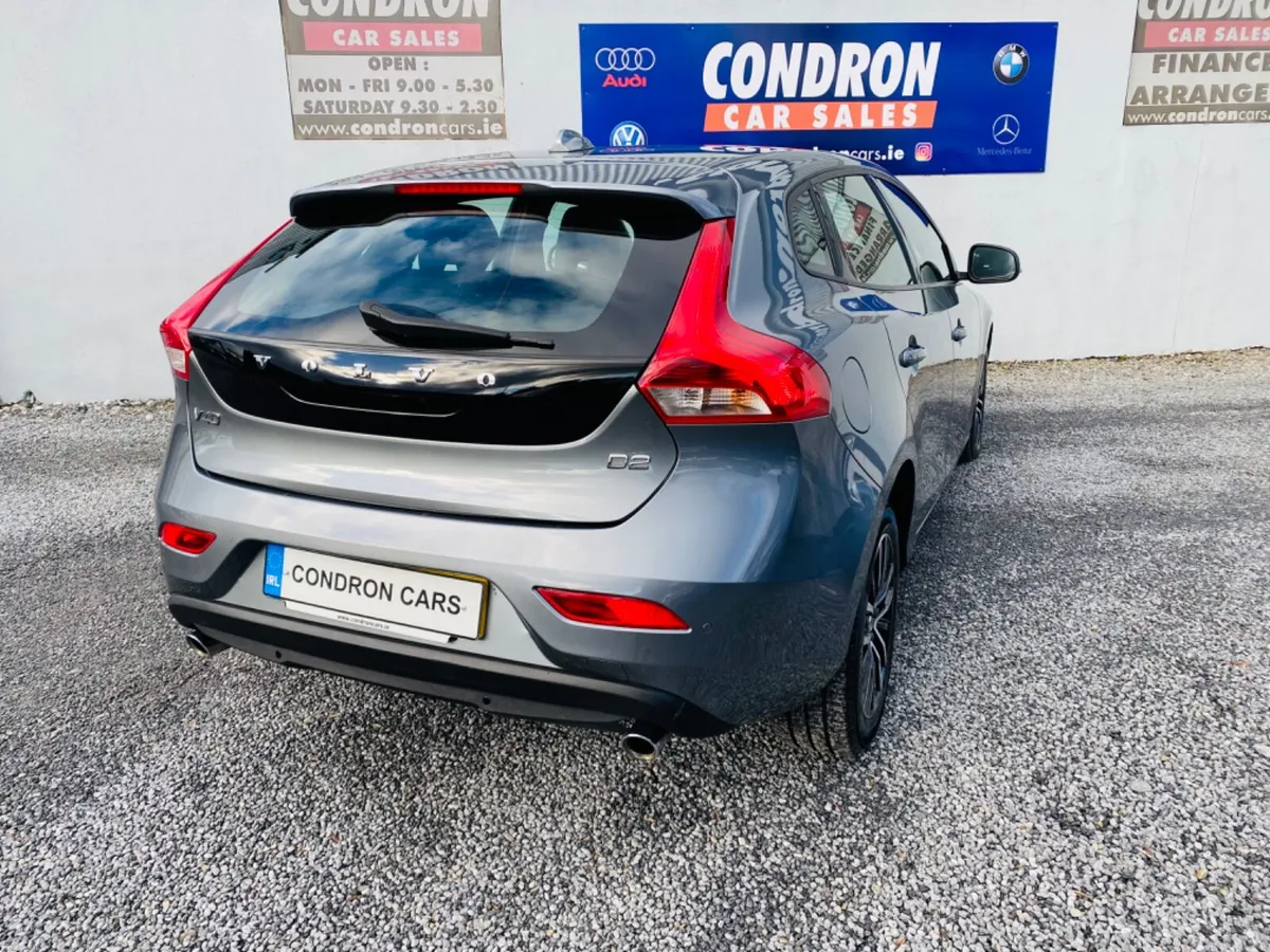 2019 (192)VOLVO V40 2.0 D2 MOMENTUM EDITION 120BHP - Image 6