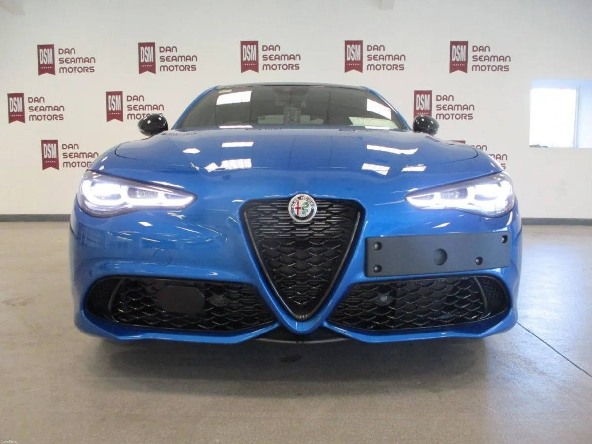 NEW 262 OFFERS-ALFA ROMEO GIULIA VELOCE - Image 4