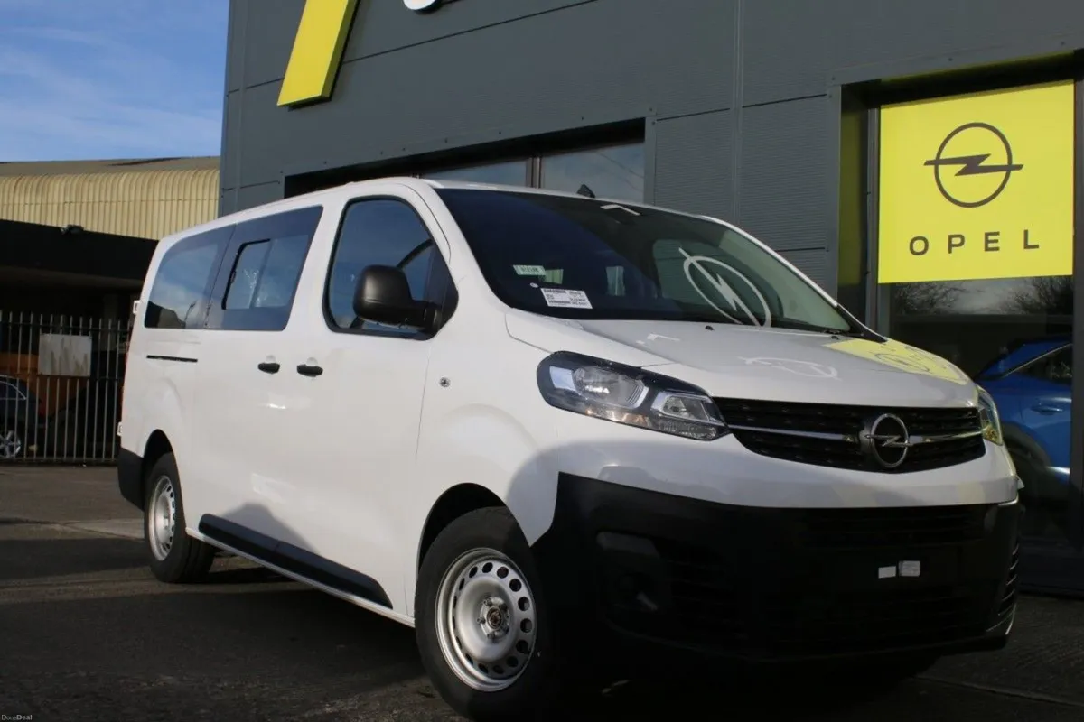 Opel Vivaro MPV 9 Seater 252 - Image 2