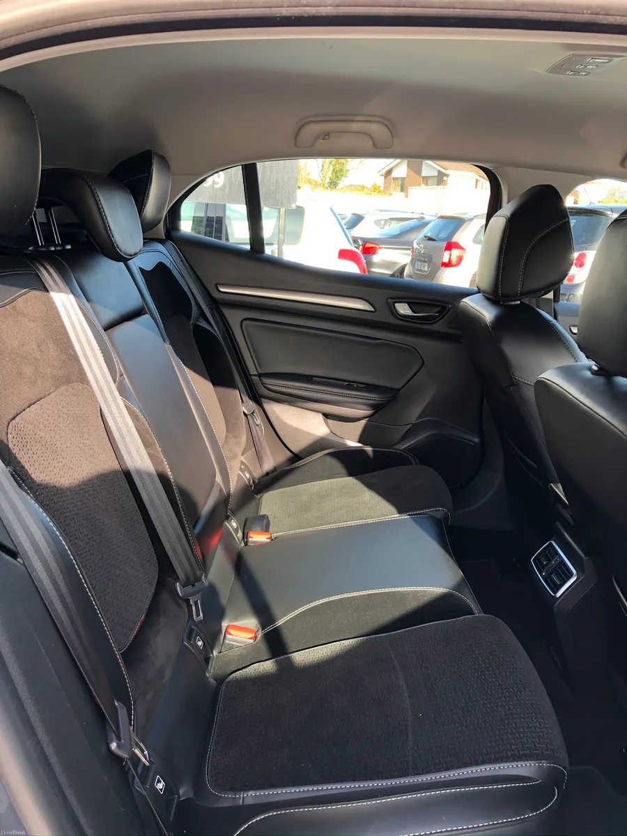 2017 Renault Megane 1.5 Dynamique Nav 5dr - Image 6