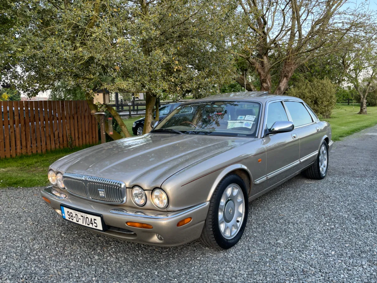 1998 Daimler Super V8 - Image 5
