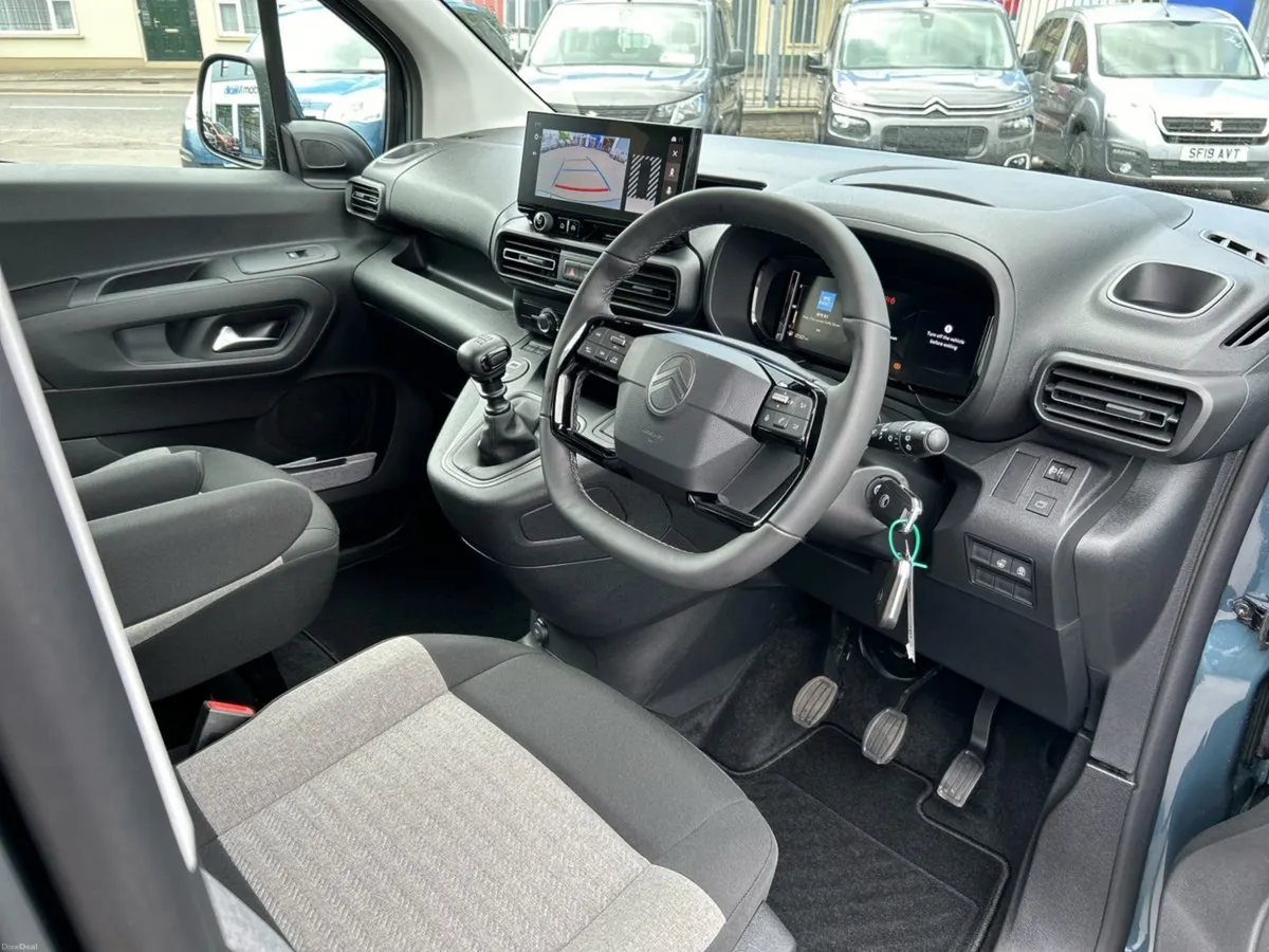 Citroen Berlingo Multispace Wheelchair Access 2025 - Image 6
