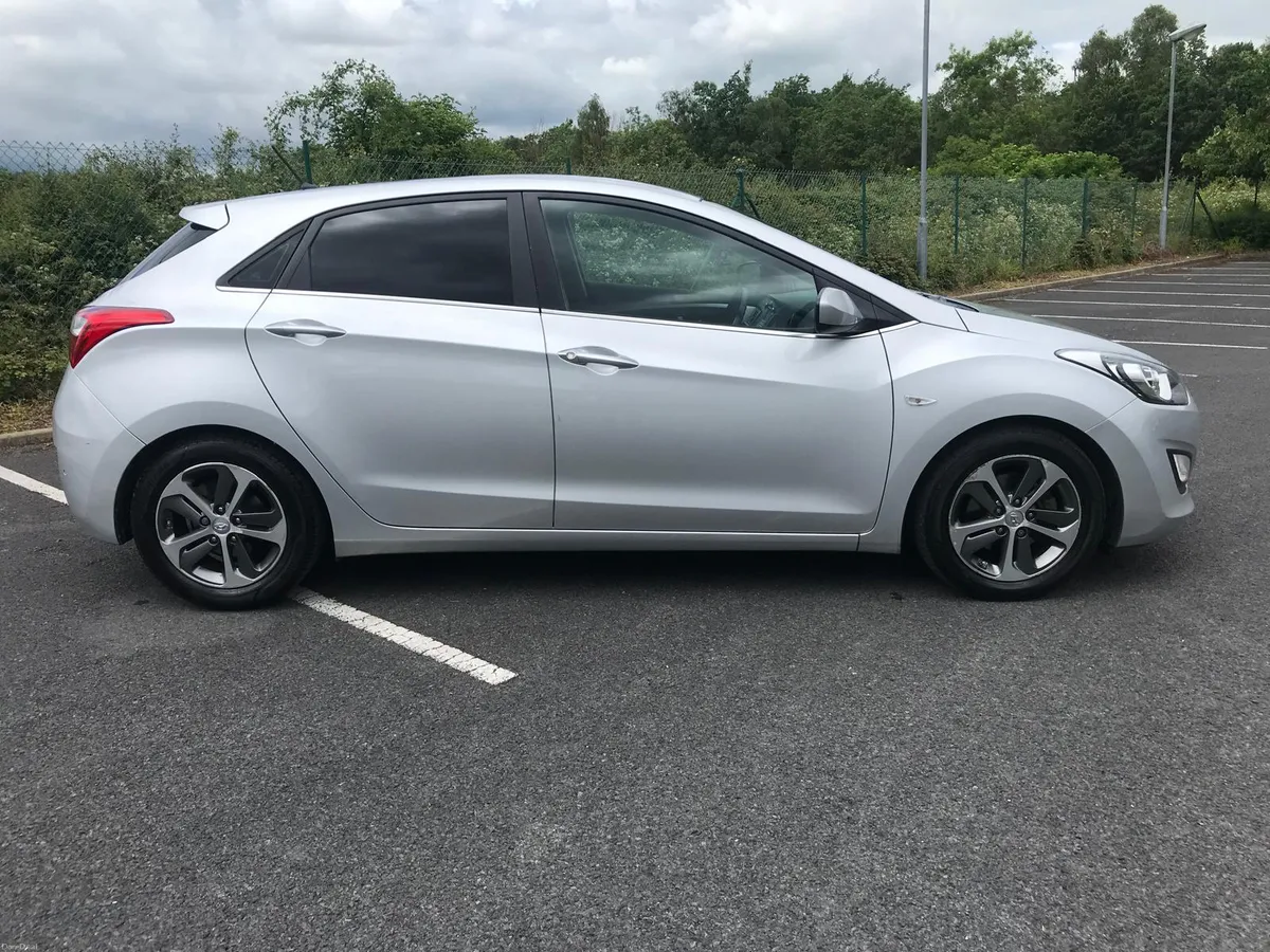 2015 HYUNDAI I301.6 CRDI SE BLUEDRIVE  AUTOMATIC - Image 2