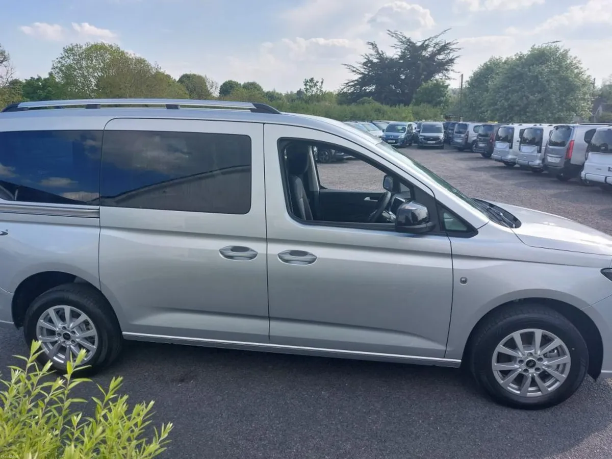 Wheelchair Accessible 7 Seat Taxi Spec - Image 4