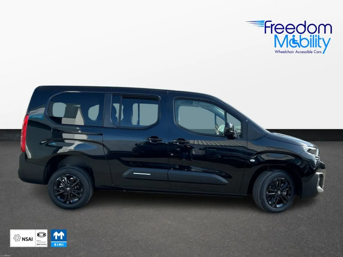 Citroen Berlingo Multispace Wheelchair Access 2025 - Image 4