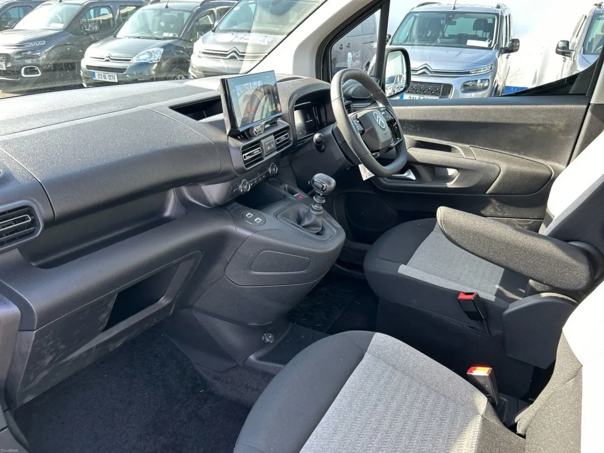 Citroen Berlingo Multispace Wheelchair Access 2025 - Image 3