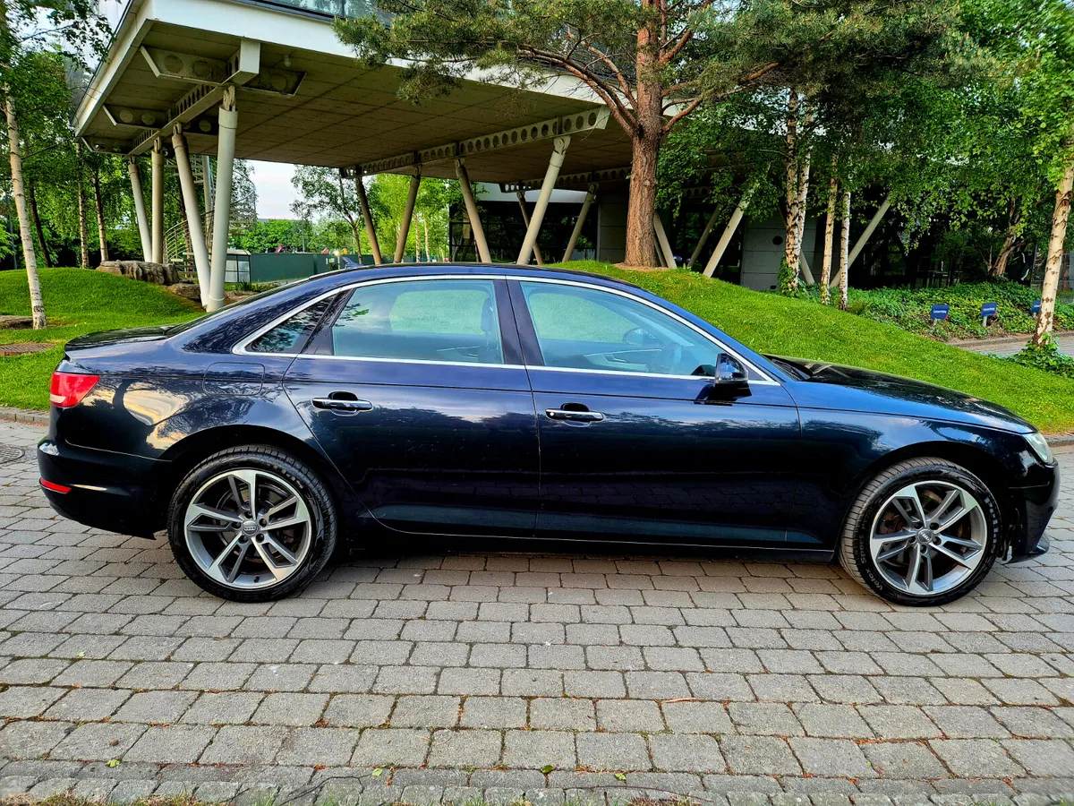 172 AUDI A4 2.0Tdi S-TRON SLINE LEATHER - Image 2
