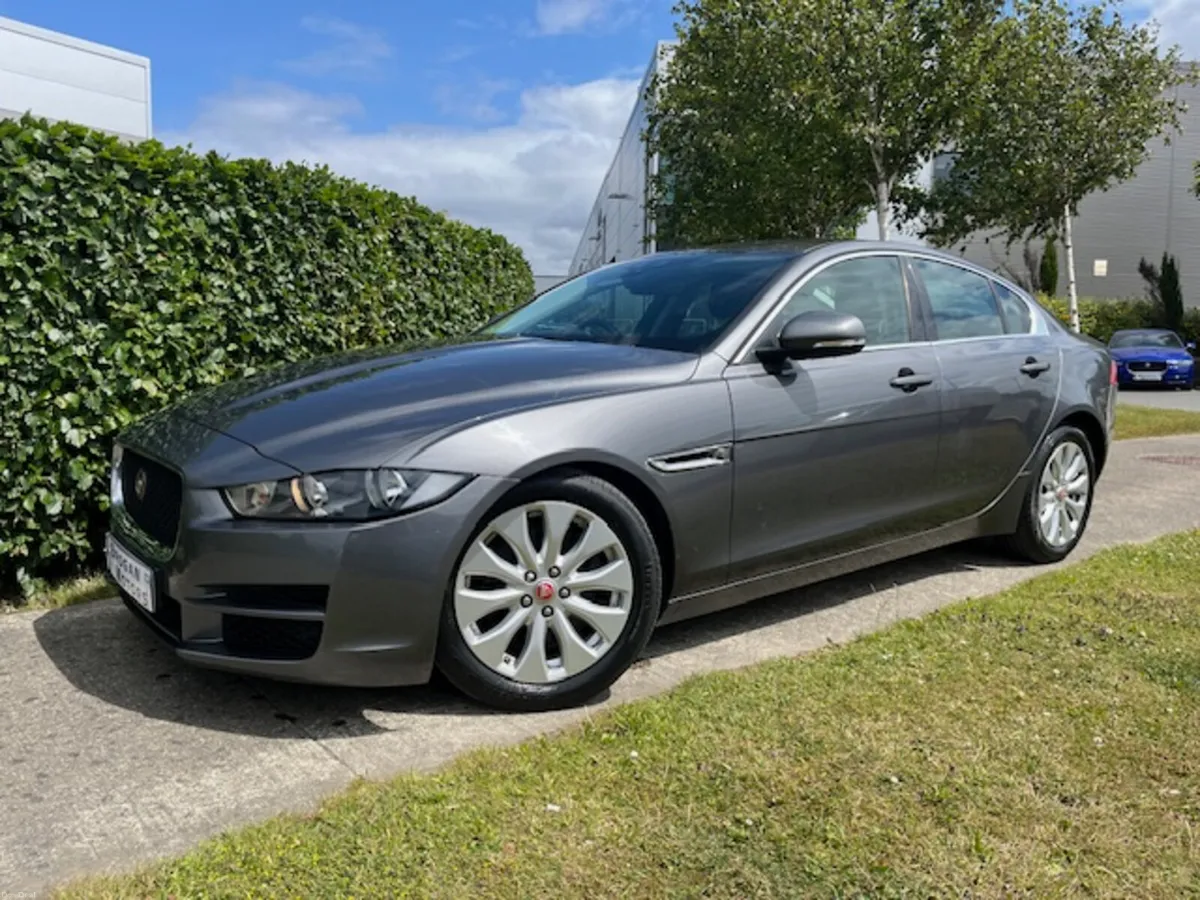Jaguar XE, 2016 2.0 D 180 Prestige*Full History* - Image 6