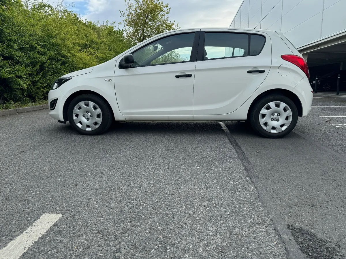 Hyundai i20 In exceptional cond, NCT'd & warranty - Image 5