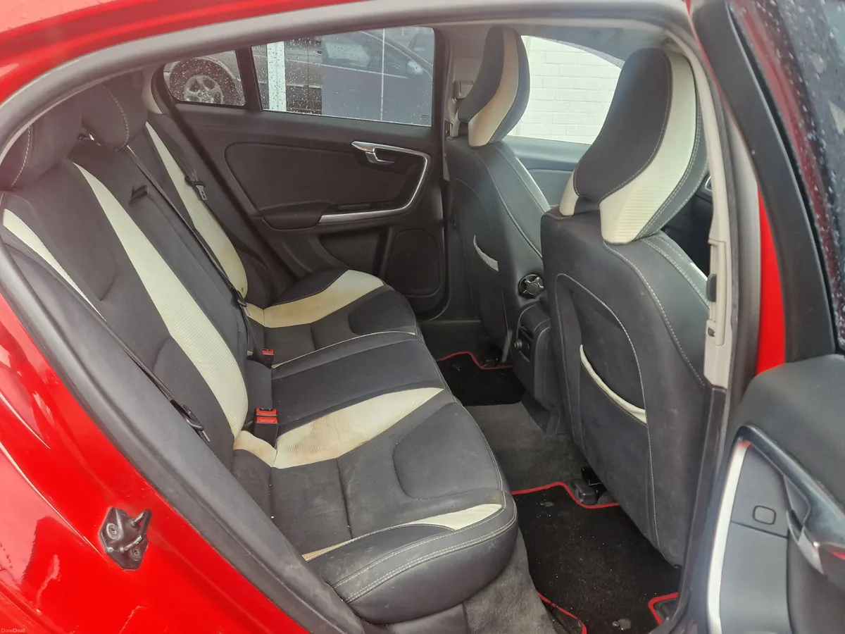 Volvo S60 2011 - Image 6