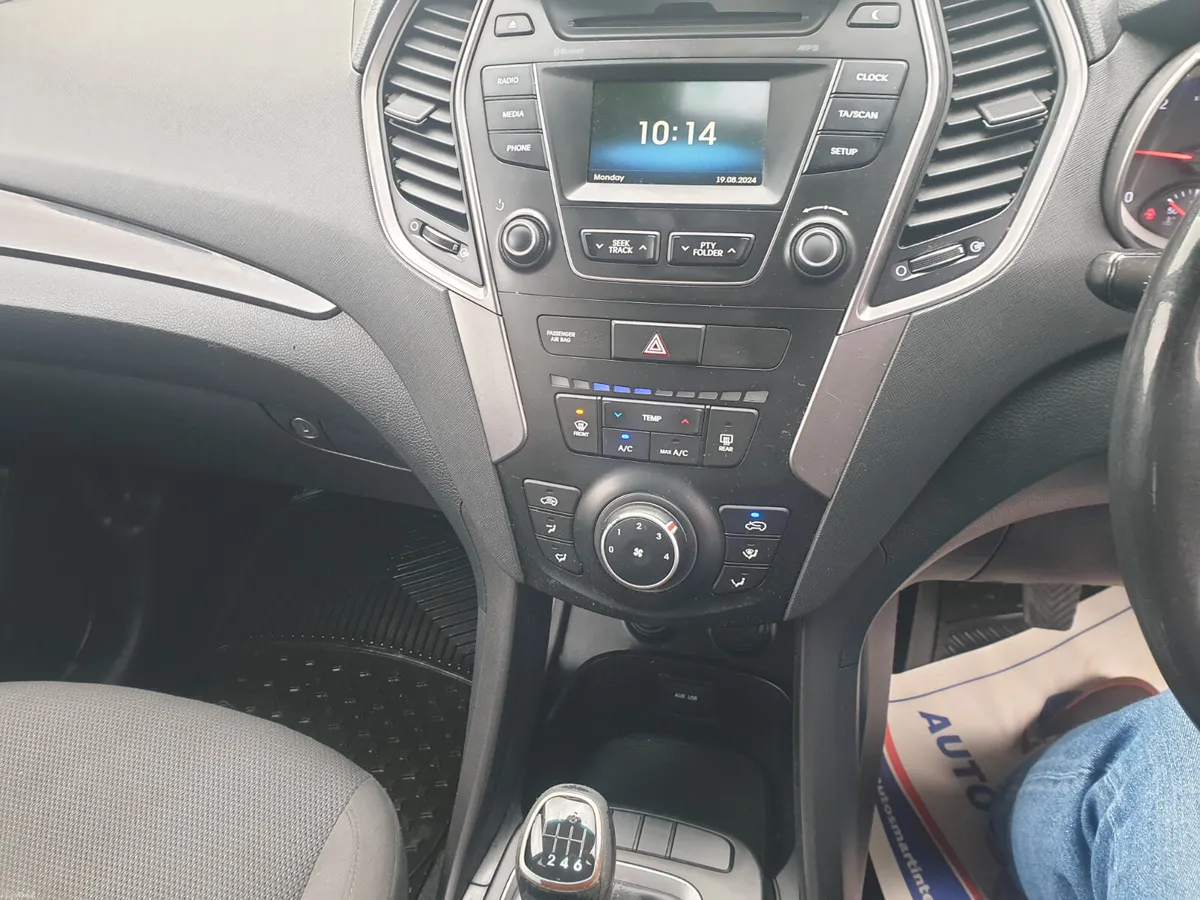Hyundai Santa Fe 2017 - Image 6