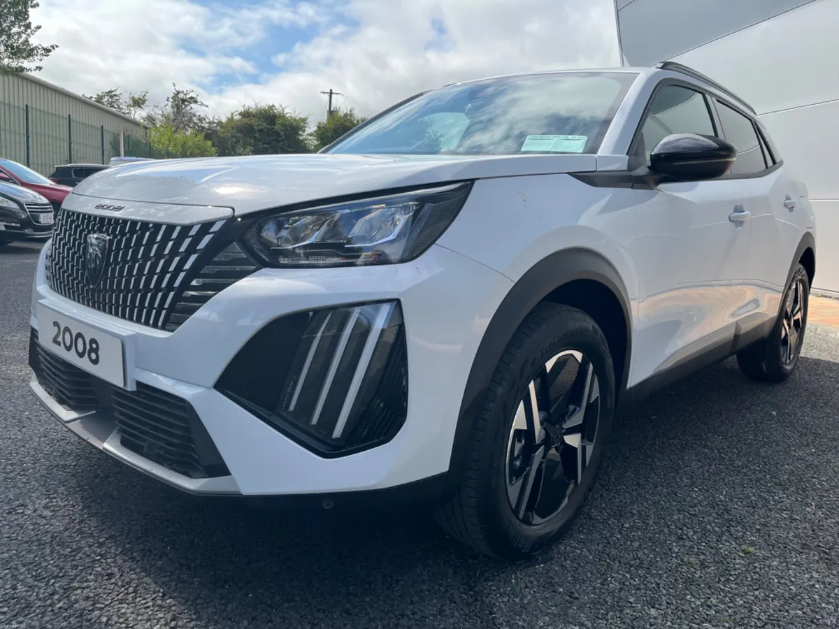 Peugeot 2008 Allure 1.2 Hybrid - Image 5