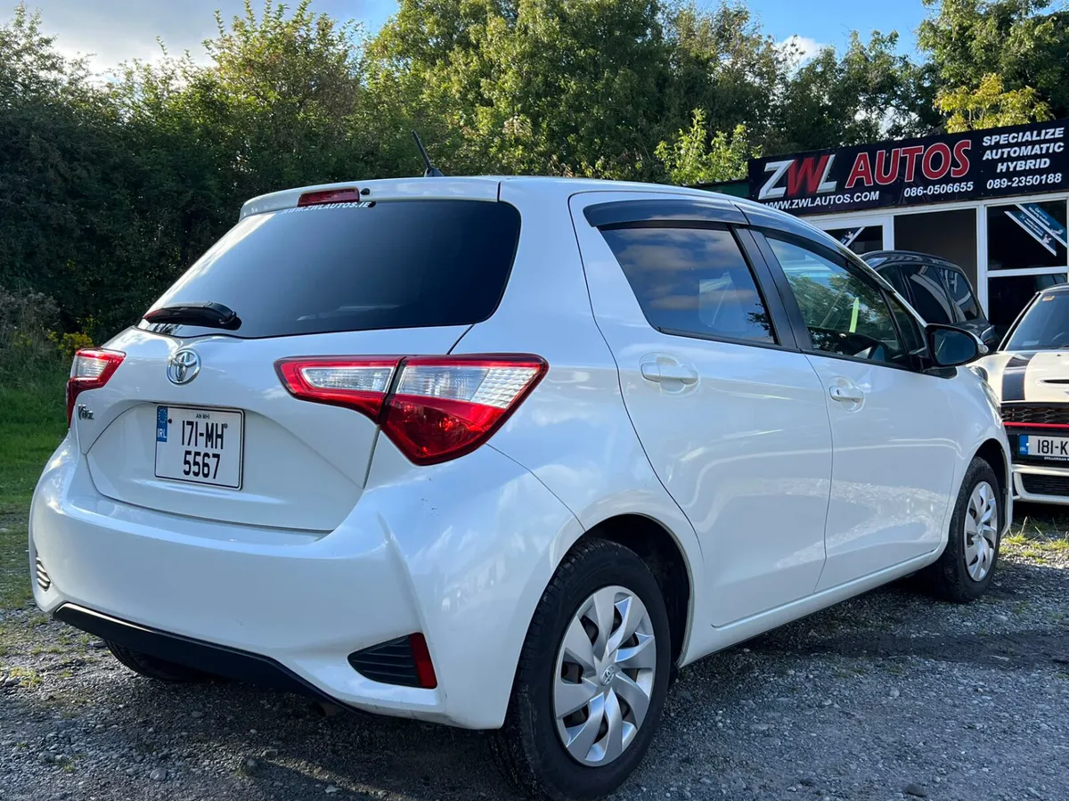 2017 Toyota Vitz - Image 6