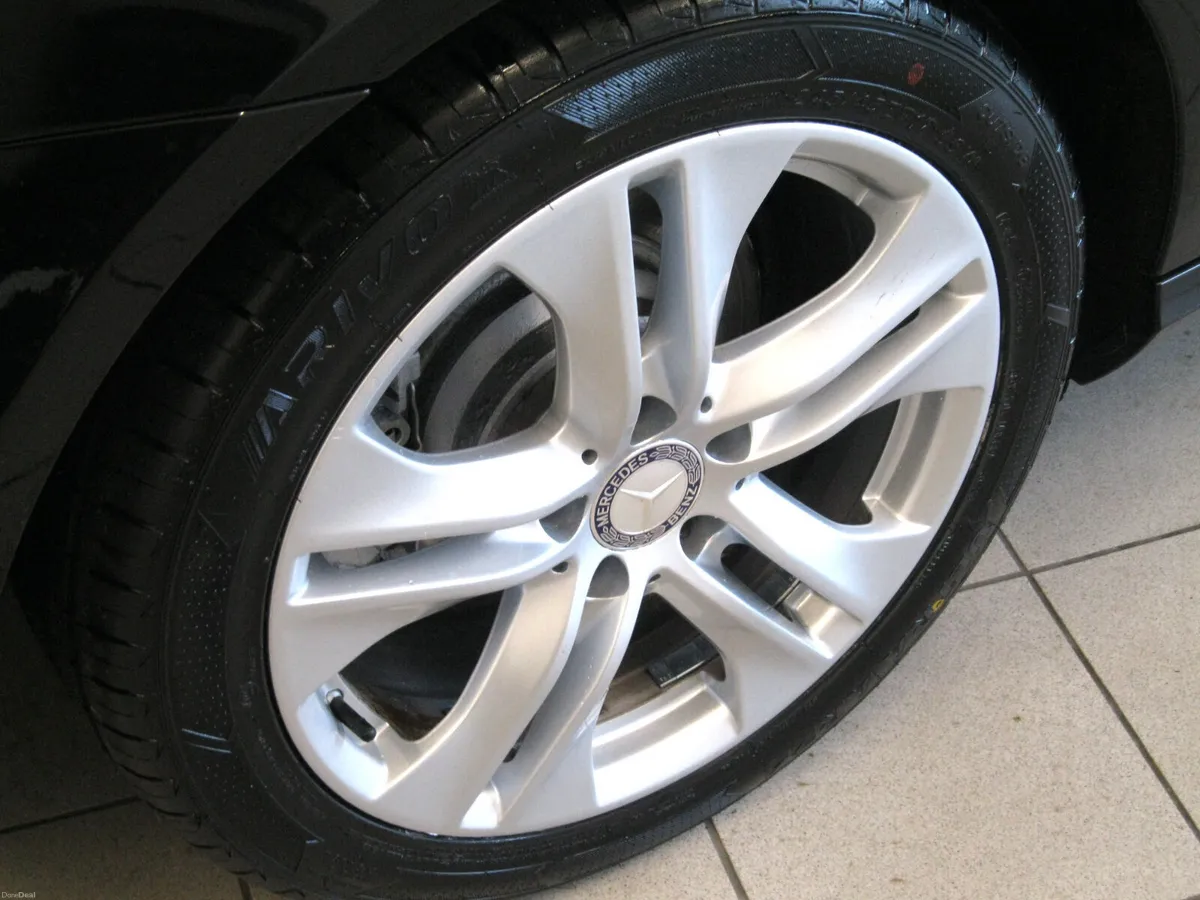 HUGE SPEC! UPGRADE INT! 7SPEED AUTO! STUNNING CAR! - Image 6