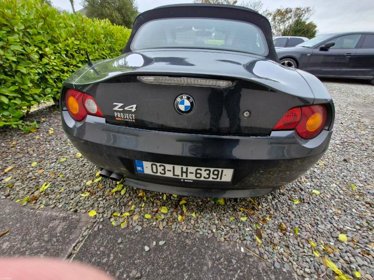 BMW Z4 convertible - Image 2