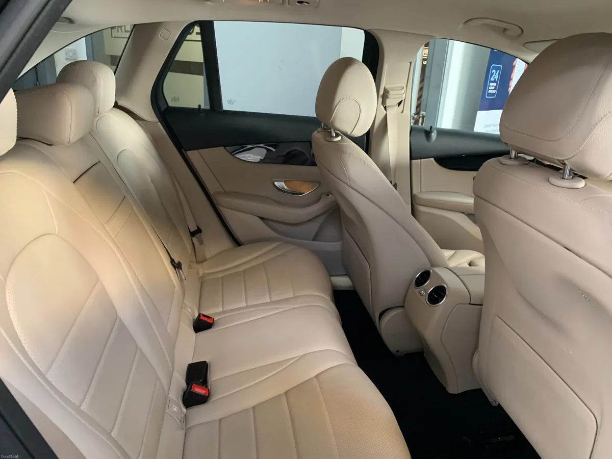 Mercedes-Benz GLC-Class 2020  AUTOMATIC - Image 6