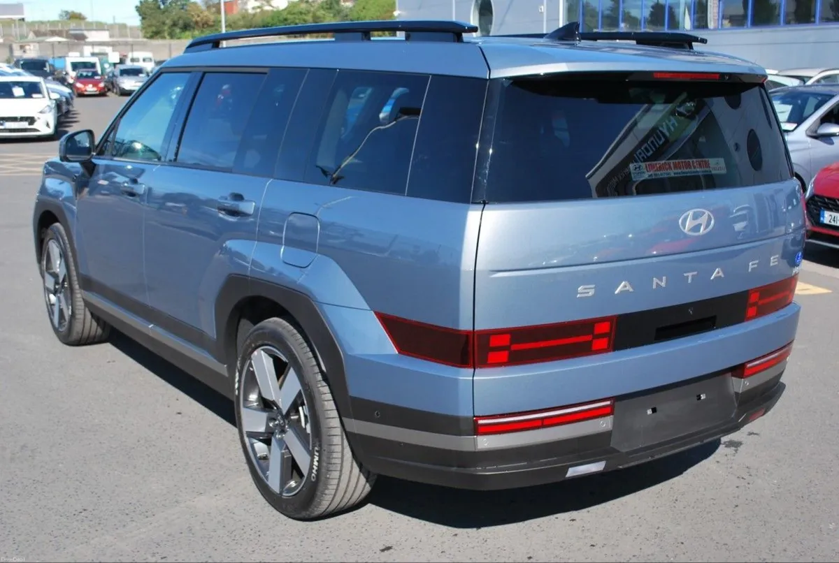 Hyundai Santa Fe Premium Phev - Image 3