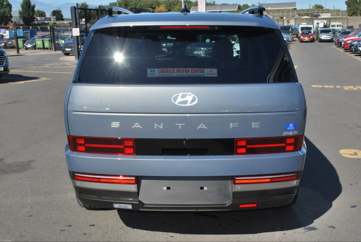 Hyundai Santa Fe Premium Phev - Image 4