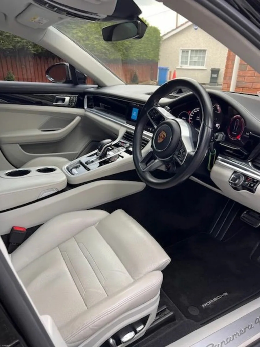 Porsche Panamera 2019 - Image 4