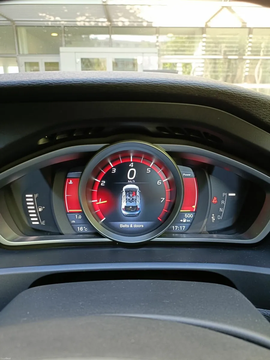 Volvo V40 2013 Automatic *LOW MILES AND FRESH NCT* - Image 4