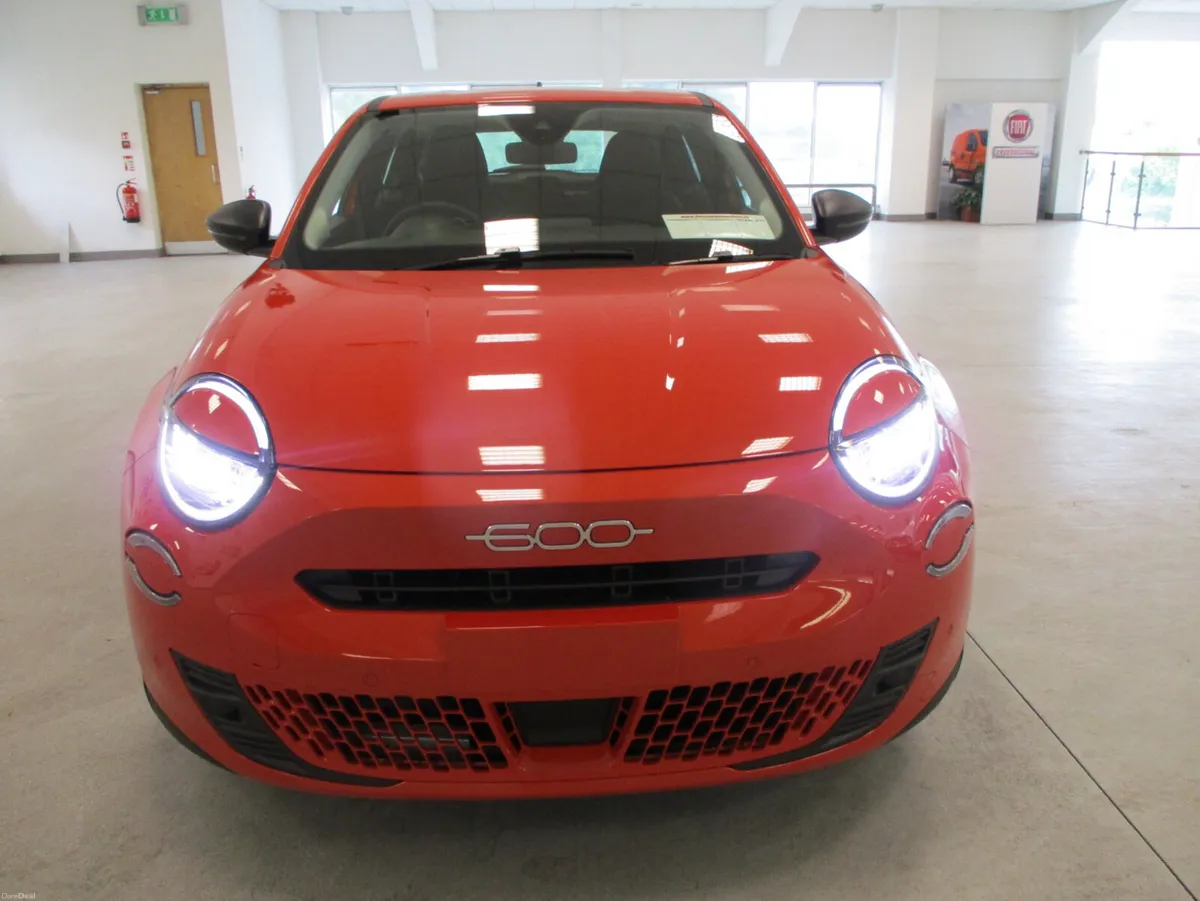 NEW 261 OFFERS FIAT 600 1.2 MHEVHYBRID   DOLCEVITA - Image 4