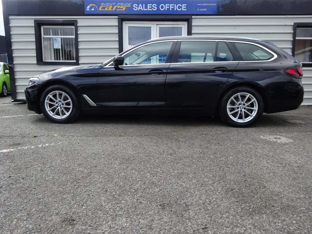 BMW 520 DIESEL X DRIVE SE TOURING STUNNING CAR - Image 4