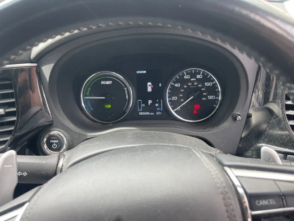 Mitsubishi Outlander 2018 - Image 2