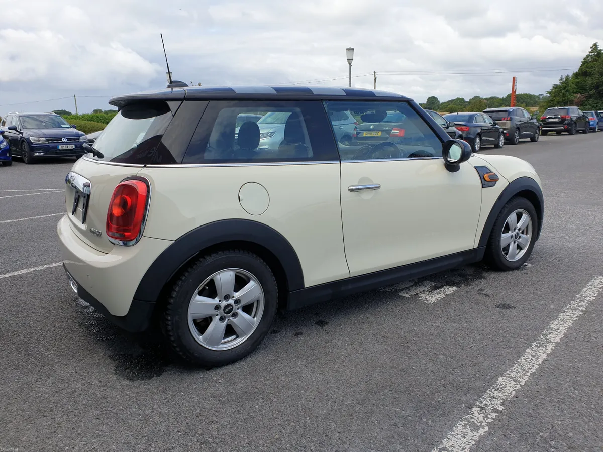 MINI COOPER 1.2 PETROL AUTOMATIC - Image 6