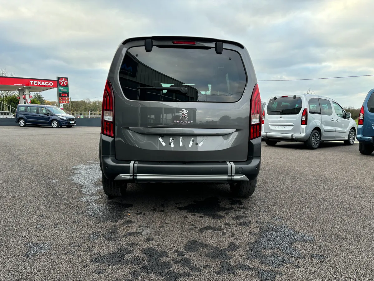 Wheelchair Car - Image 6