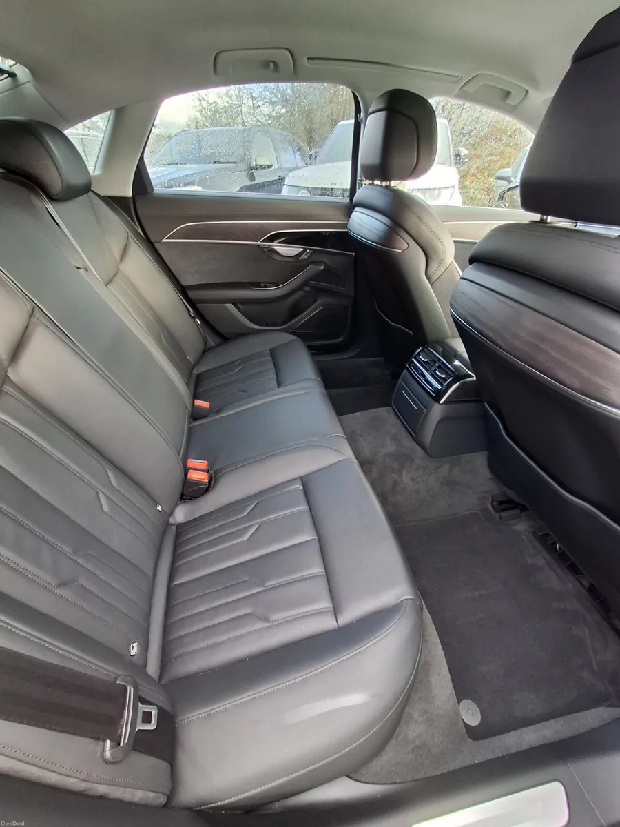 AUDI A8 60 TFSI E 462 Q LUXURY 4DR AUTO 2023(23) - Image 4